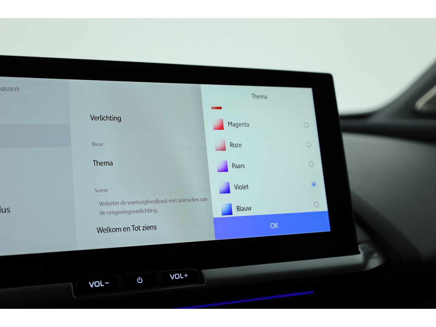 Toyota C-HR 2.0 Plug-in Hybrid 220 GR SPORT | JBL Audio | Memory Seat | Navi + CarPlay | Stoel- Stuurverw. | Adapt. Cruise | Dodehoekdet.
