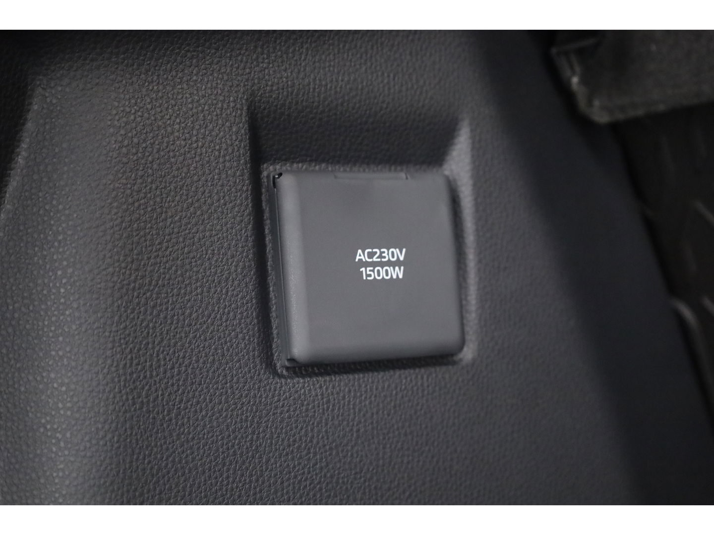 Toyota C-HR 2.0 Plug-in Hybrid 220 GR SPORT | JBL Audio | Memory Seat | Navi + CarPlay | Stoel- Stuurverw. | Adapt. Cruise | Dodehoekdet.