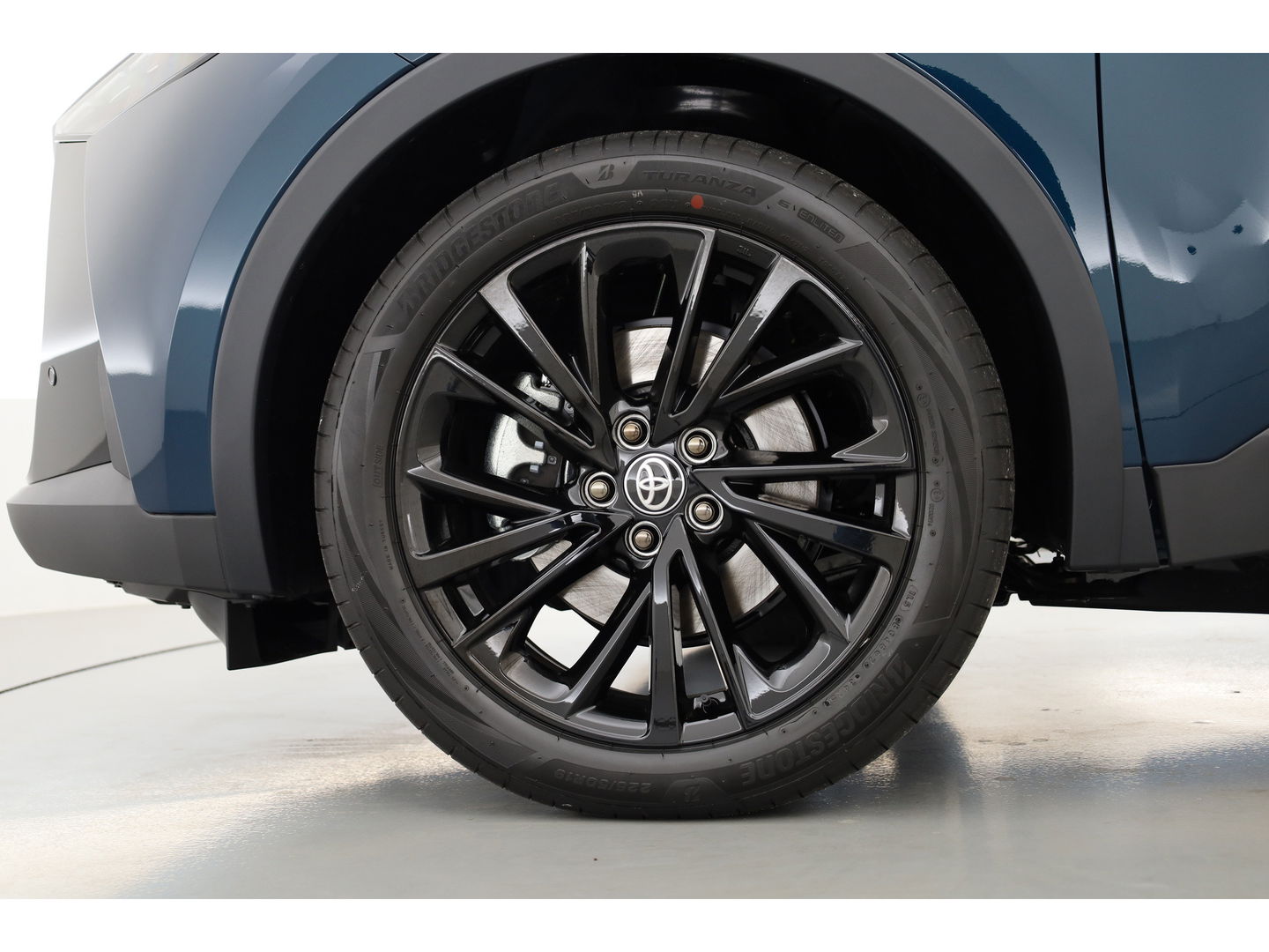 Toyota C-HR 2.0 Plug-in Hybrid 220 GR SPORT | JBL Audio | Memory Seat | Navi + CarPlay | Stoel- Stuurverw. | Adapt. Cruise | Dodehoekdet.