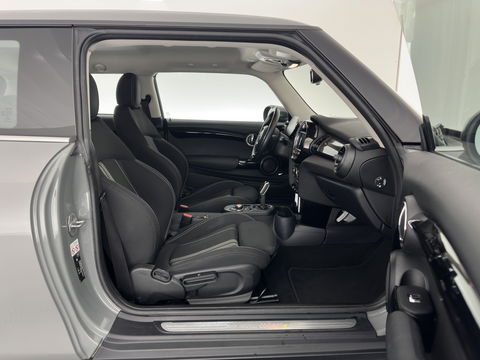 MINI Mini Electric Basic 33 kWh [ 3-Fase ] (SOH-100%) (INCL-BTW) Aut. *HEATPUMP | FULL-LED | SPORT-SEATS | NAVI-FULLMAP | DIGI-COCKPIT | DAB+ | ECC | CCS-FASTLOADER | UNION-JACK | KEYLESS | CRUISE | AMBIENT-LIGHT | 16''ALU*