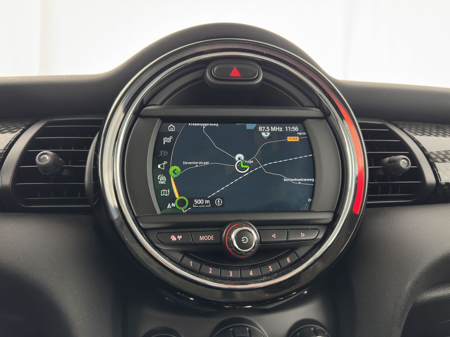 MINI Mini Electric Basic 33 kWh [ 3-Fase ] (SOH-100%) (INCL-BTW) Aut. *HEATPUMP | FULL-LED | SPORT-SEATS | NAVI-FULLMAP | DIGI-COCKPIT | DAB+ | ECC | CCS-FASTLOADER | UNION-JACK | KEYLESS | CRUISE | AMBIENT-LIGHT | 16''ALU*