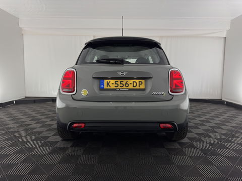 MINI Mini Electric Basic 33 kWh [ 3-Fase ] (SOH-100%) (INCL-BTW) Aut. *HEATPUMP | FULL-LED | SPORT-SEATS | NAVI-FULLMAP | DIGI-COCKPIT | DAB+ | ECC | CCS-FASTLOADER | UNION-JACK | KEYLESS | CRUISE | AMBIENT-LIGHT | 16''ALU*