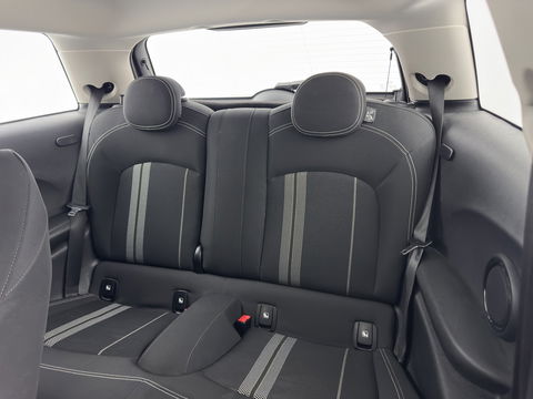 MINI Mini Electric Basic 33 kWh [ 3-Fase ] (SOH-100%) (INCL-BTW) Aut. *HEATPUMP | FULL-LED | SPORT-SEATS | NAVI-FULLMAP | DIGI-COCKPIT | DAB+ | ECC | CCS-FASTLOADER | UNION-JACK | KEYLESS | CRUISE | AMBIENT-LIGHT | 16''ALU*