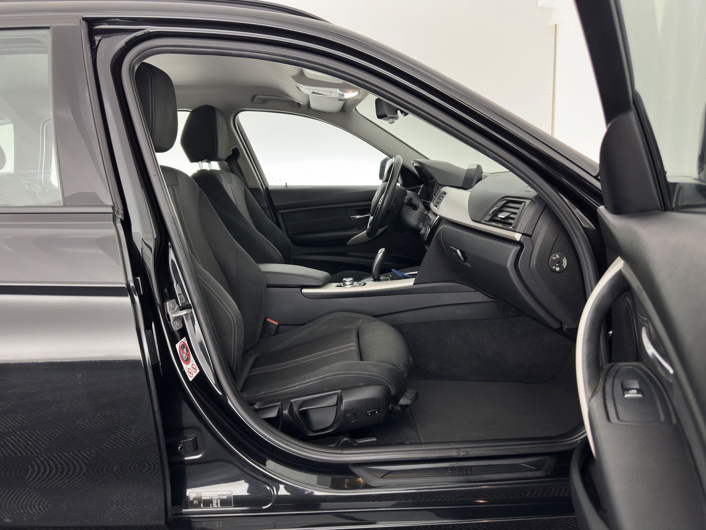 BMW 3 Serie Touring 316d Centennial Executive Aut. *FULL-LED | SPORT-SEATS | NAVI-FULLMAP | ECC | PDC | CRUISE | 16''ALU*