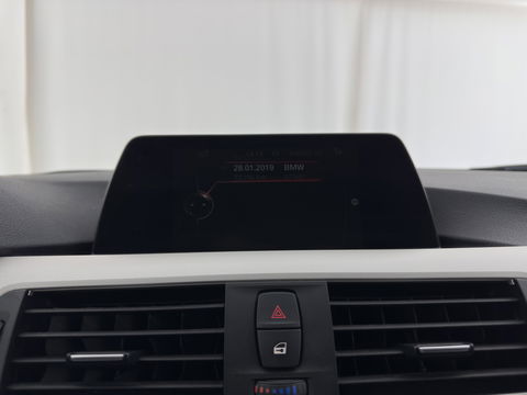 BMW 3 Serie Touring 316d Centennial Executive Aut. *FULL-LED | SPORT-SEATS | NAVI-FULLMAP | ECC | PDC | CRUISE | 16''ALU*