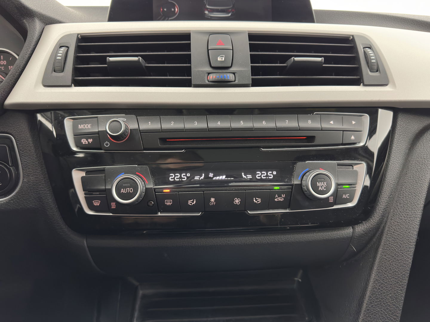 BMW 3 Serie Touring 316d Centennial Executive Aut. *FULL-LED | SPORT-SEATS | NAVI-FULLMAP | ECC | PDC | CRUISE | 16''ALU*