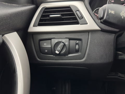 BMW 3 Serie Touring 316d Centennial Executive Aut. *FULL-LED | SPORT-SEATS | NAVI-FULLMAP | ECC | PDC | CRUISE | 16''ALU*