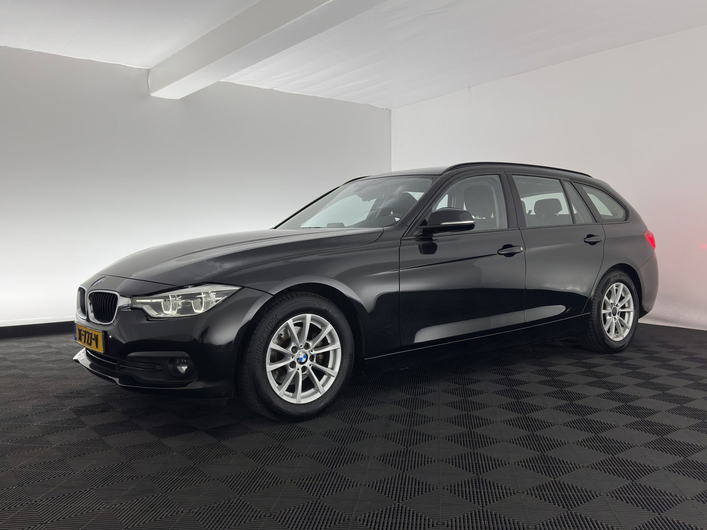 BMW 3 Serie Touring 316d Centennial Executive Aut. *FULL-LED | SPORT-SEATS | NAVI-FULLMAP | ECC | PDC | CRUISE | 16''ALU*