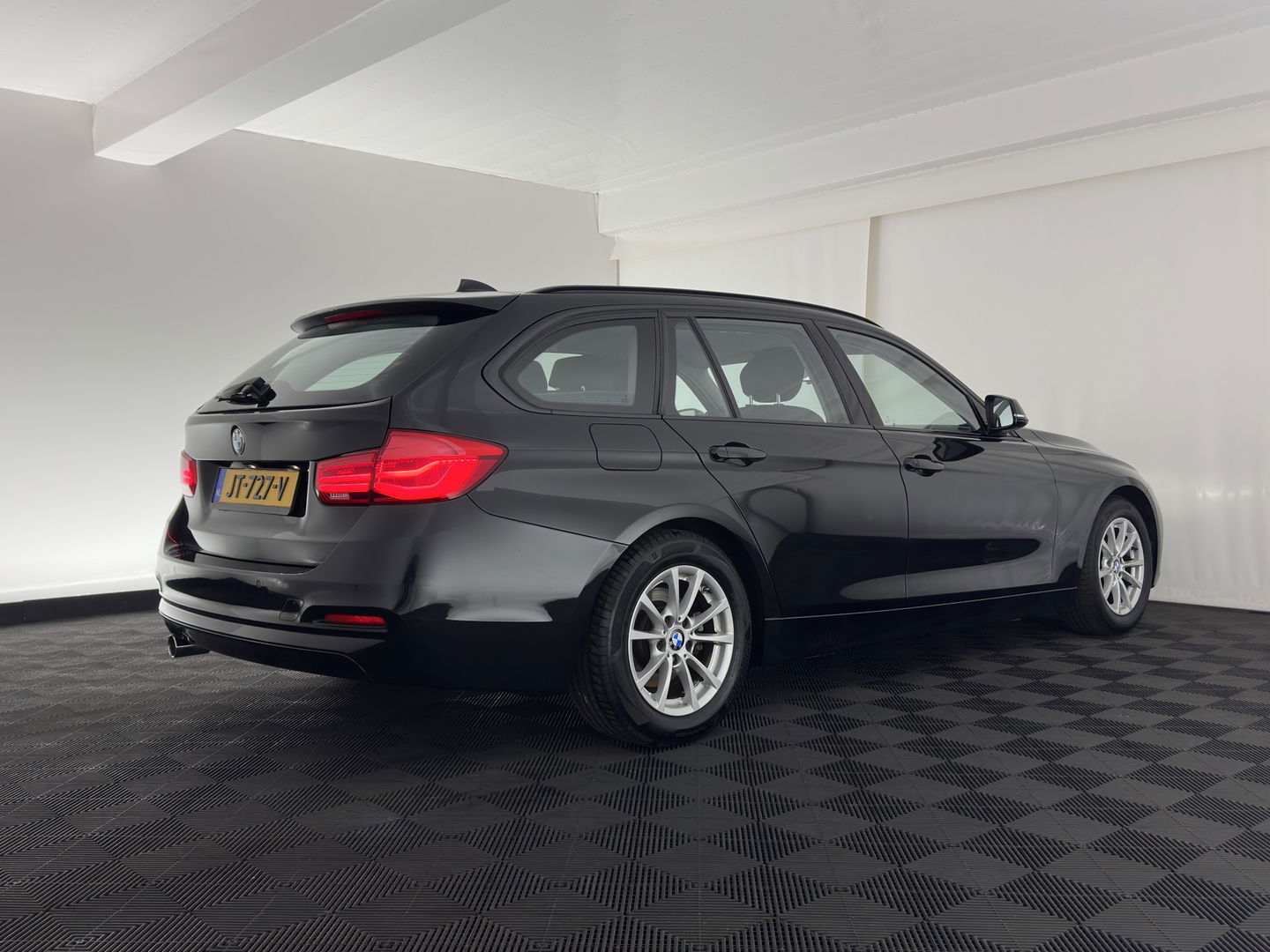 BMW 3 Serie Touring 316d Centennial Executive Aut. *FULL-LED | SPORT-SEATS | NAVI-FULLMAP | ECC | PDC | CRUISE | 16''ALU*