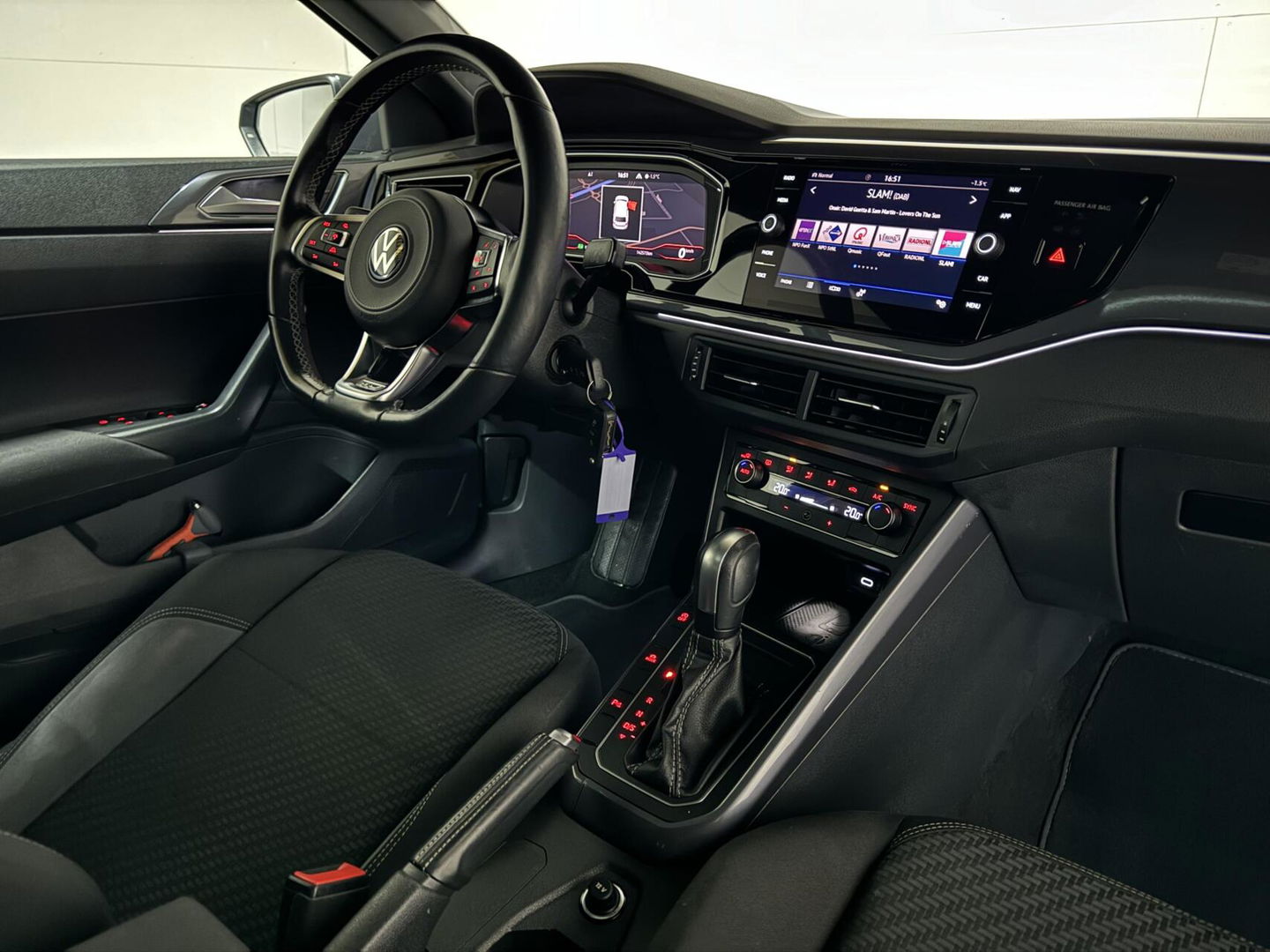 Volkswagen Polo 1.0 TSI 3x R-Line Pano Virtual CarPlay Camera Trekh. NAP