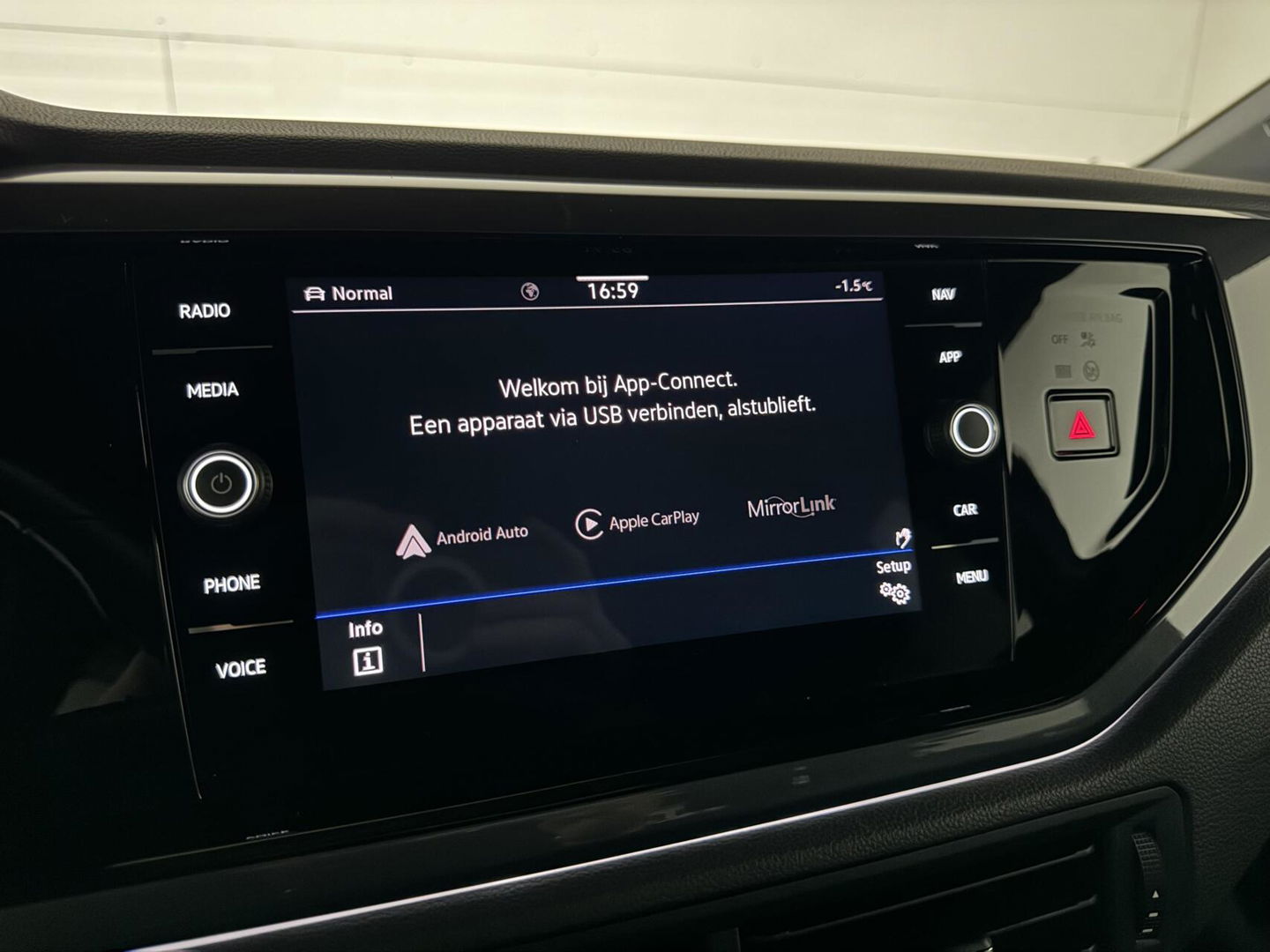 Volkswagen Polo 1.0 TSI 3x R-Line Pano Virtual CarPlay Camera Trekh. NAP