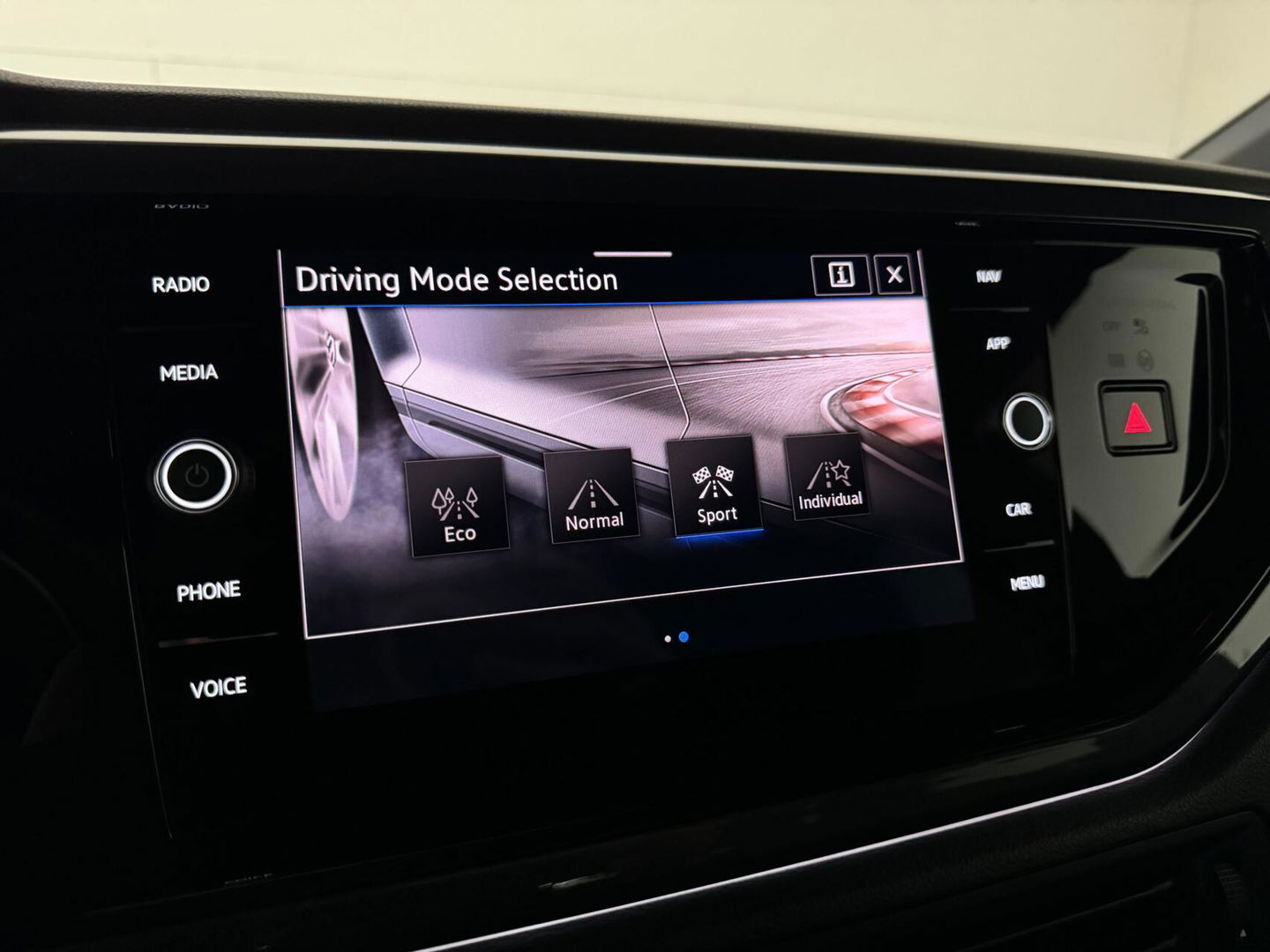 Volkswagen Polo 1.0 TSI 3x R-Line Pano Virtual CarPlay Camera Trekh. NAP