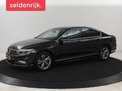 Volkswagen Passat 2.0 TSI R Line | 190pk | Trekhaak | Leder/Alcantara | Stoelverwarming | Camera | Matrix LED | Adaptive cruise | Virtual Cockpit | Carplay | Navigatie