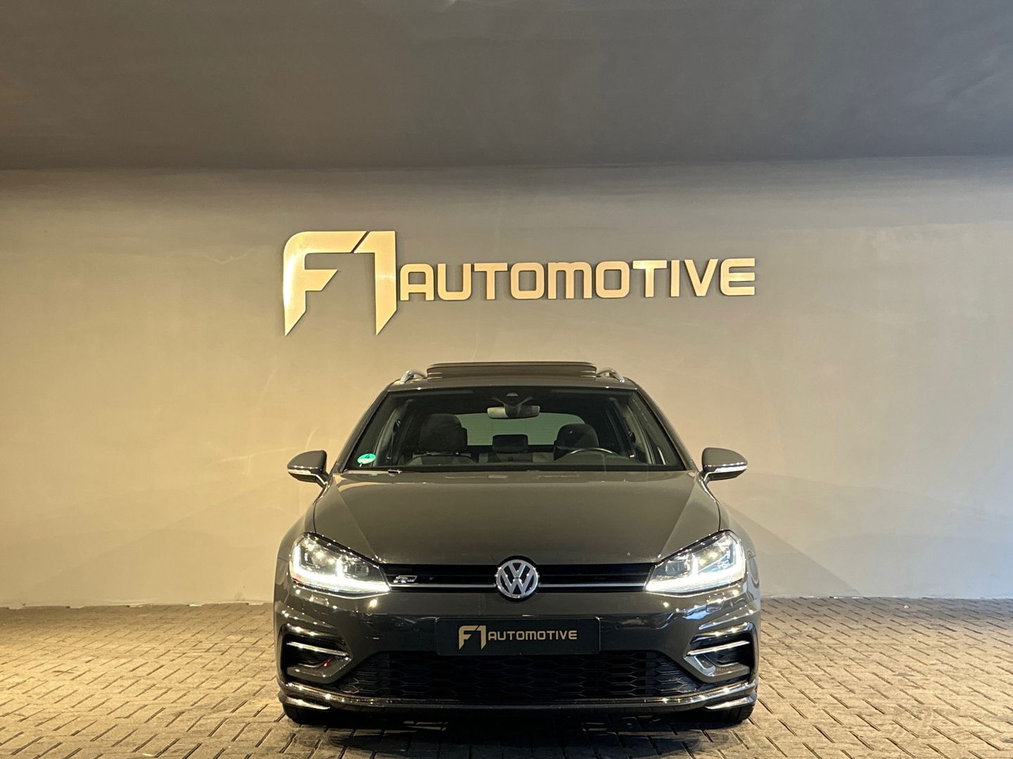 Volkswagen Golf Variant 1.5 TSI Highline R Line Pano|Trekhaak