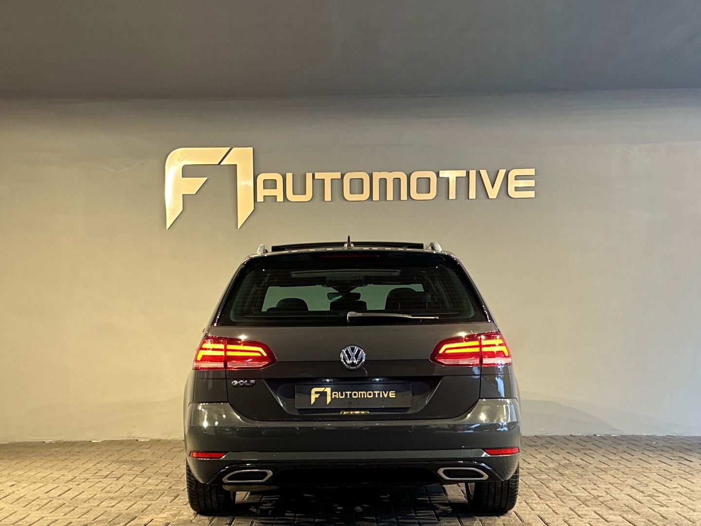 Volkswagen Golf Variant 1.5 TSI Highline R Line Pano|Trekhaak