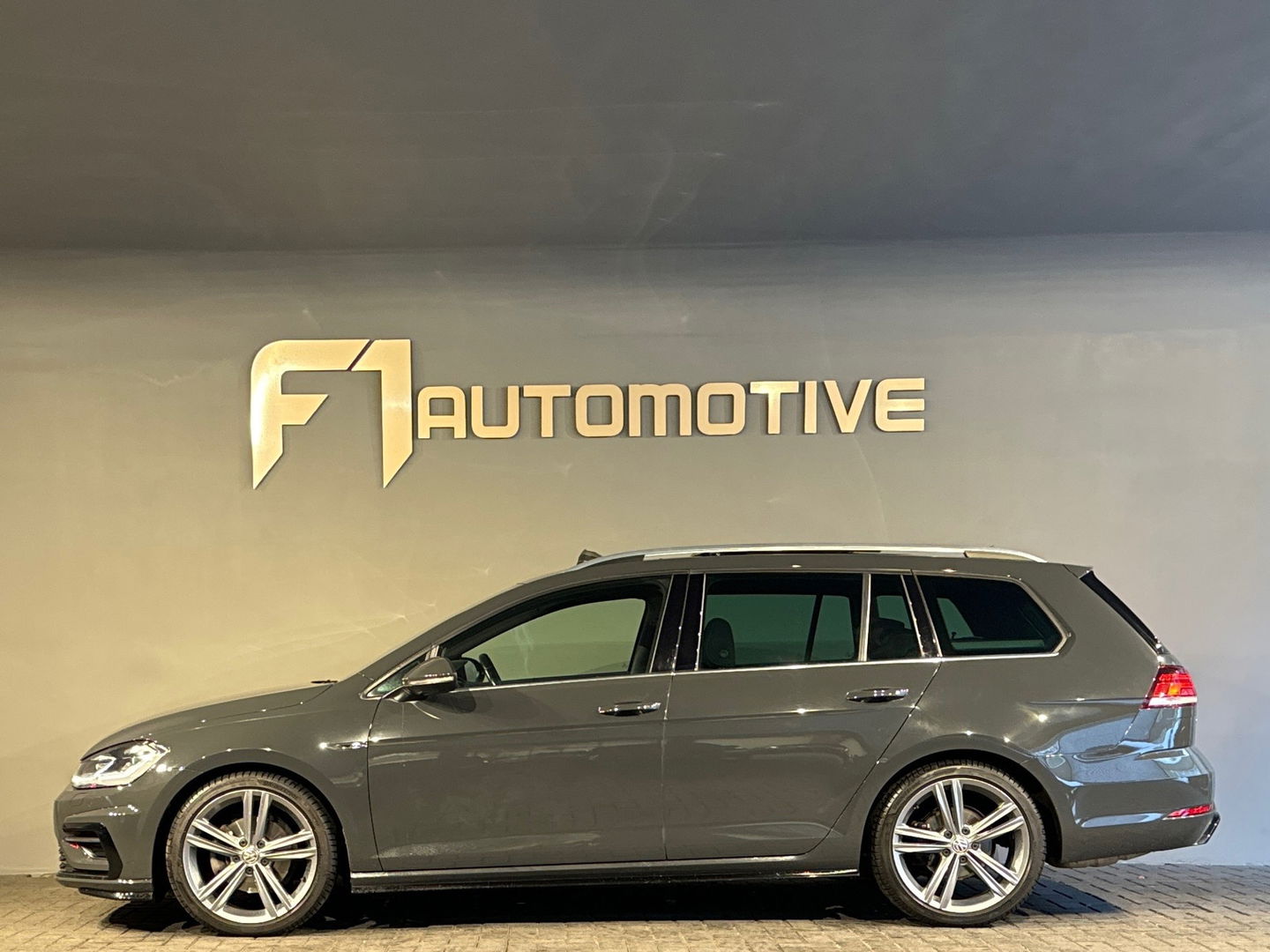 Volkswagen GOLF Variant 1.5 TSI Highline R Line Pano|Trekhaak