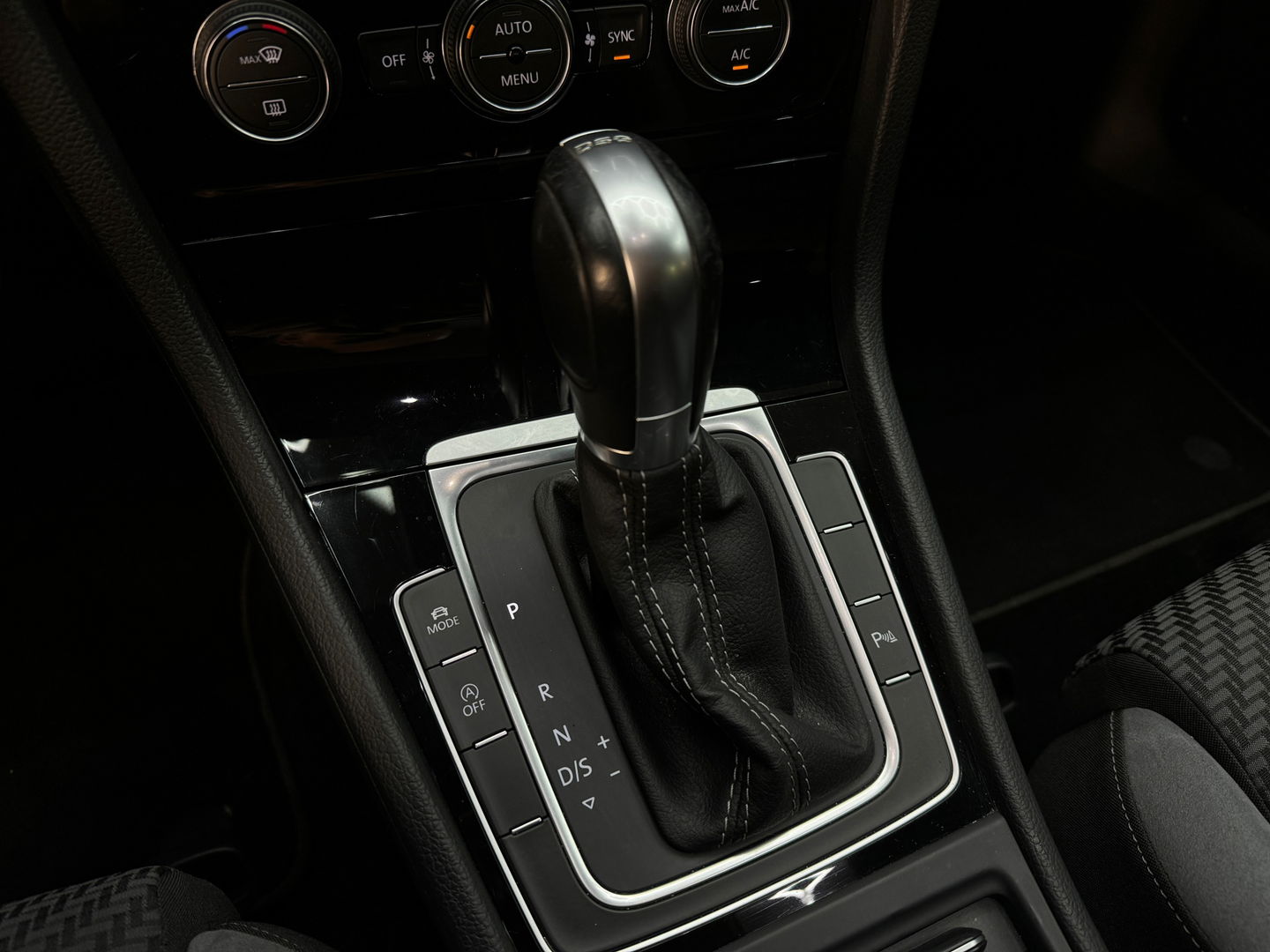 Volkswagen Golf Variant 1.5 TSI Highline R Line Pano|Trekhaak