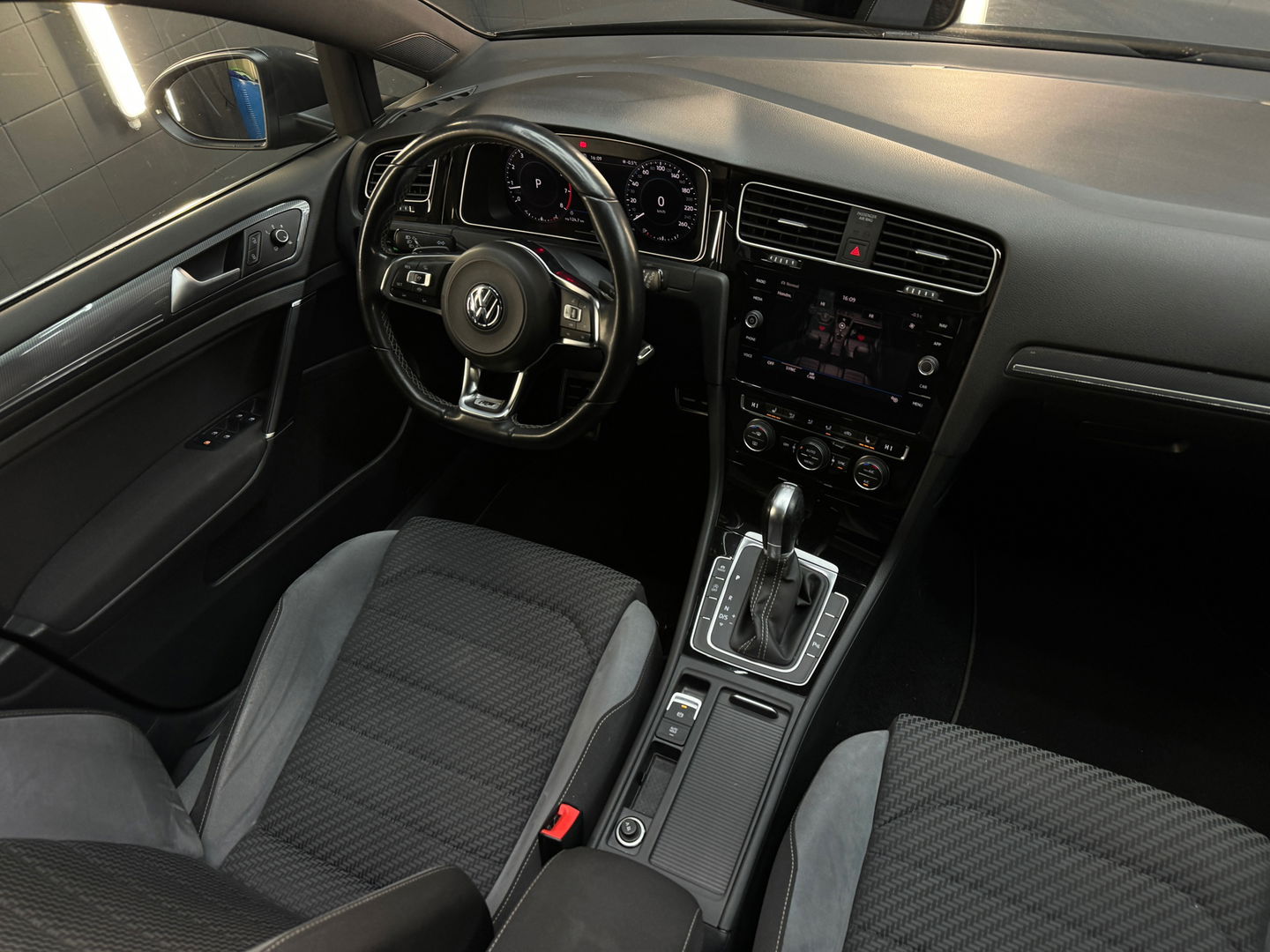 Volkswagen Golf Variant 1.5 TSI Highline R Line Pano|Trekhaak