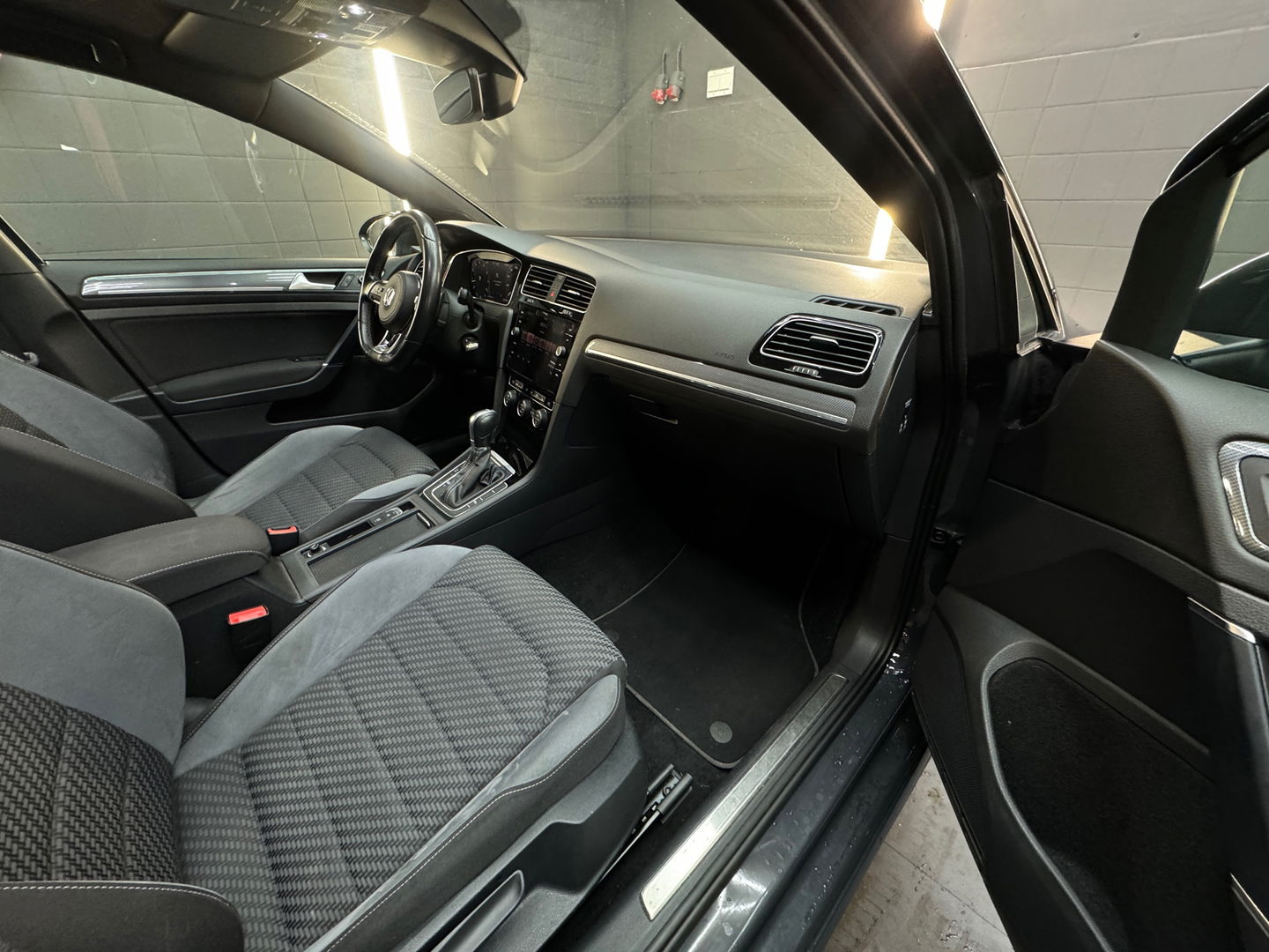 Volkswagen GOLF Variant 1.5 TSI Highline R Line Pano|Trekhaak