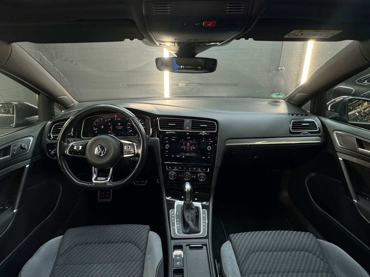 Volkswagen GOLF Variant 1.5 TSI Highline R Line Pano|Trekhaak