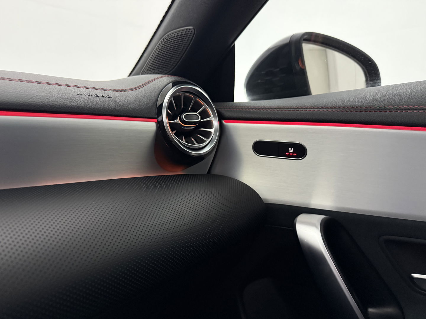 Mercedes-Benz CLA-Klasse 250 e AMG | SOH 92% | Pano | Sfeer | Virtual | Camera | Cruise | Navi | Stoelverw. | Keyless | NAP