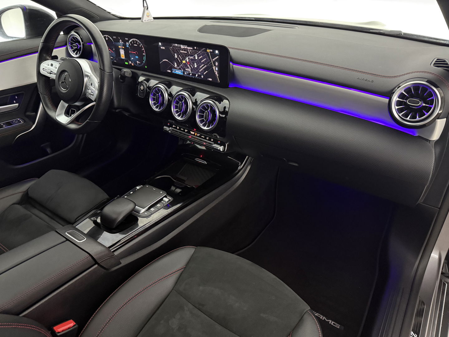 Mercedes-Benz CLA-Klasse 250 e AMG | SOH 92% | Pano | Sfeer | Virtual | Camera | Cruise | Navi | Stoelverw. | Keyless | NAP