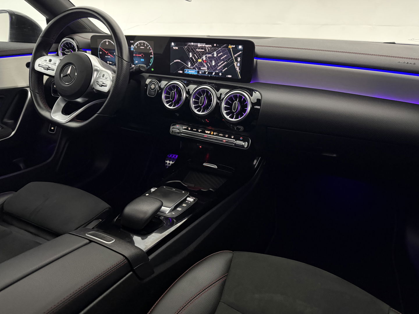 Mercedes-Benz CLA-Klasse 250 e AMG | SOH 92% | Pano | Sfeer | Virtual | Camera | Cruise | Navi | Stoelverw. | Keyless | NAP