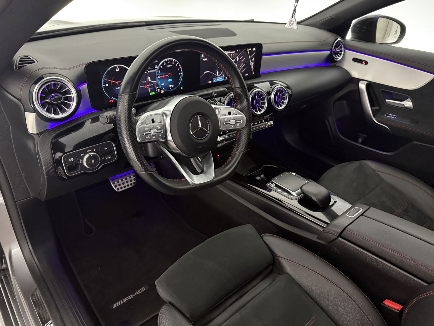 Mercedes-Benz CLA-Klasse 250 e AMG | SOH 92% | Pano | Sfeer | Virtual | Camera | Cruise | Navi | Stoelverw. | Keyless | NAP