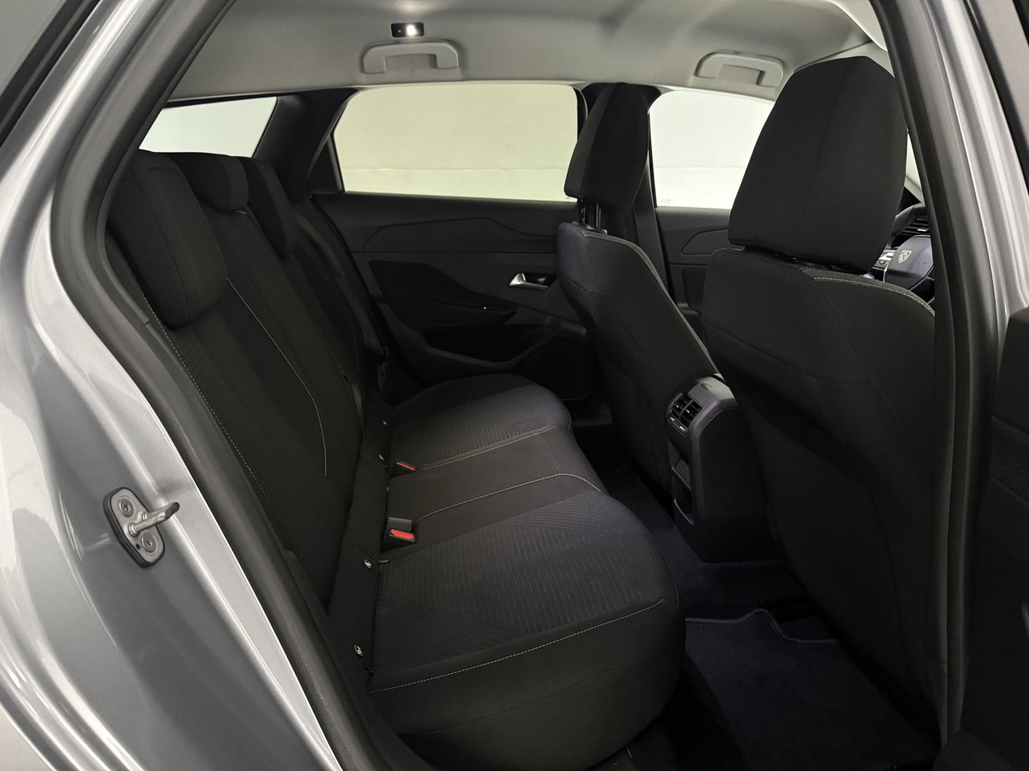 Peugeot 308 1.2 PureTech | Virtual | Carplay | Cruise | Parkeersens. | Navi | NAP