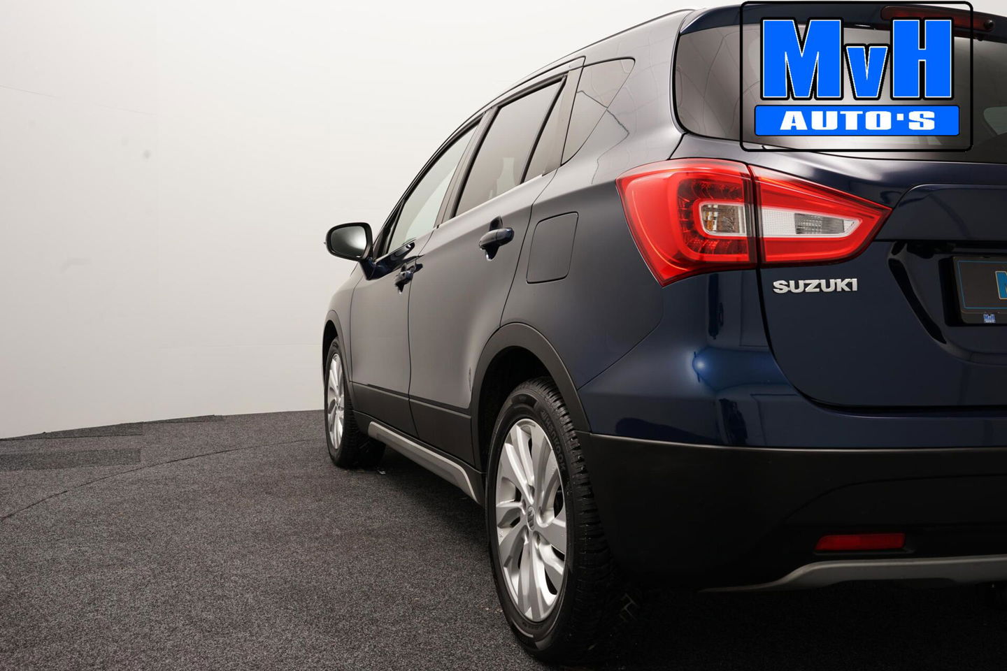 Suzuki S-Cross 1.0 Boosterjet Exclusive|TREKH|LED|CAMERA|NAP