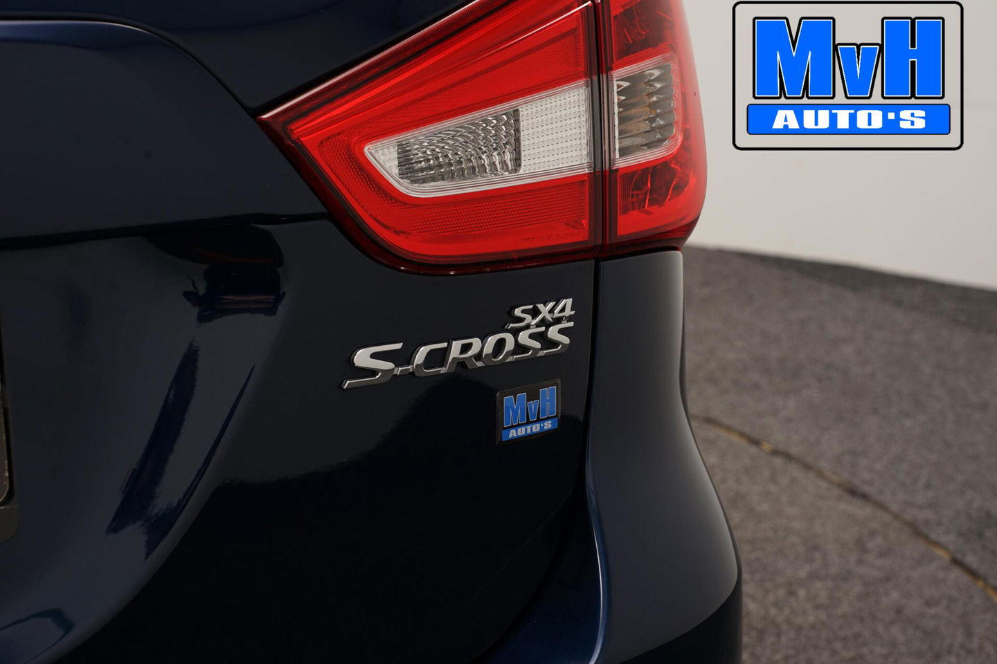 Suzuki S-Cross 1.0 Boosterjet Exclusive|TREKH|LED|CAMERA|NAP