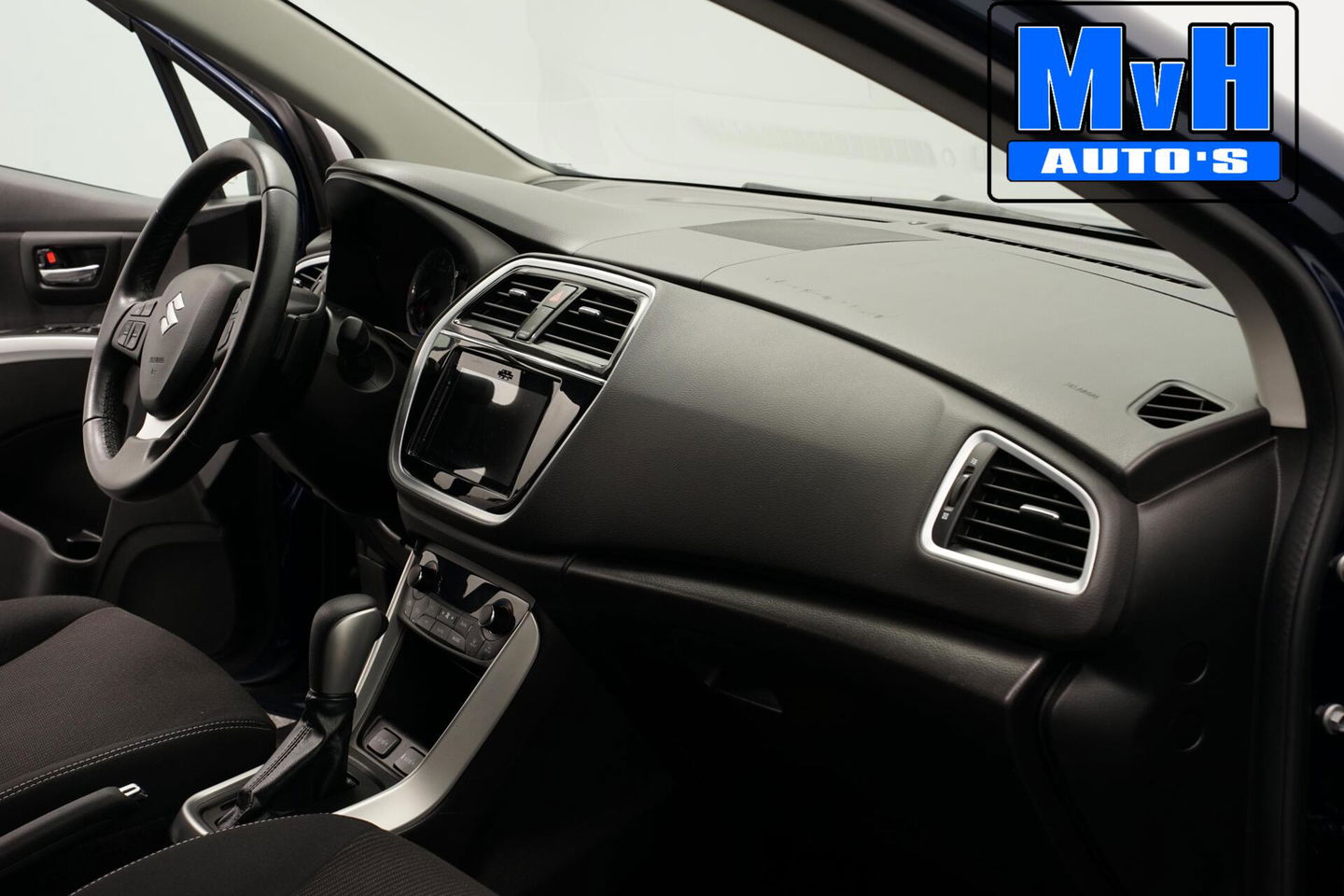 Suzuki S-Cross 1.0 Boosterjet Exclusive|TREKH|LED|CAMERA|NAP