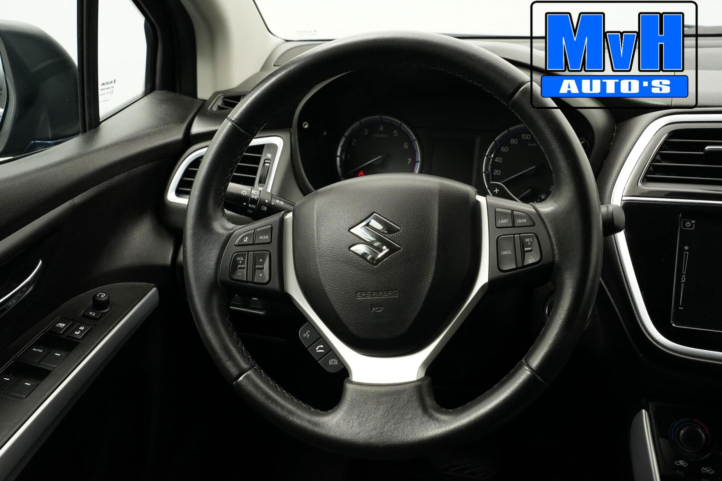 Suzuki S-Cross 1.0 Boosterjet Exclusive|TREKH|LED|CAMERA|NAP
