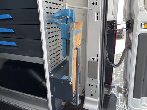 Ford Transit 310 2.0 TDCI 130pk L3H2 Trend / vaste prijs rijklaar € 18.950 ex btw / lease vanaf € 319 / Sortimo ingerichte laadruimte met omvormer / distributie riem vervangen!