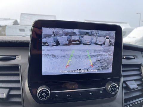 Ford Transit 310 2.0 TDCI 130pk L3H2 Trend / vaste prijs rijklaar € 18.950 ex btw / lease vanaf € 319 / Sortimo ingerichte laadruimte met omvormer / distributie riem vervangen!