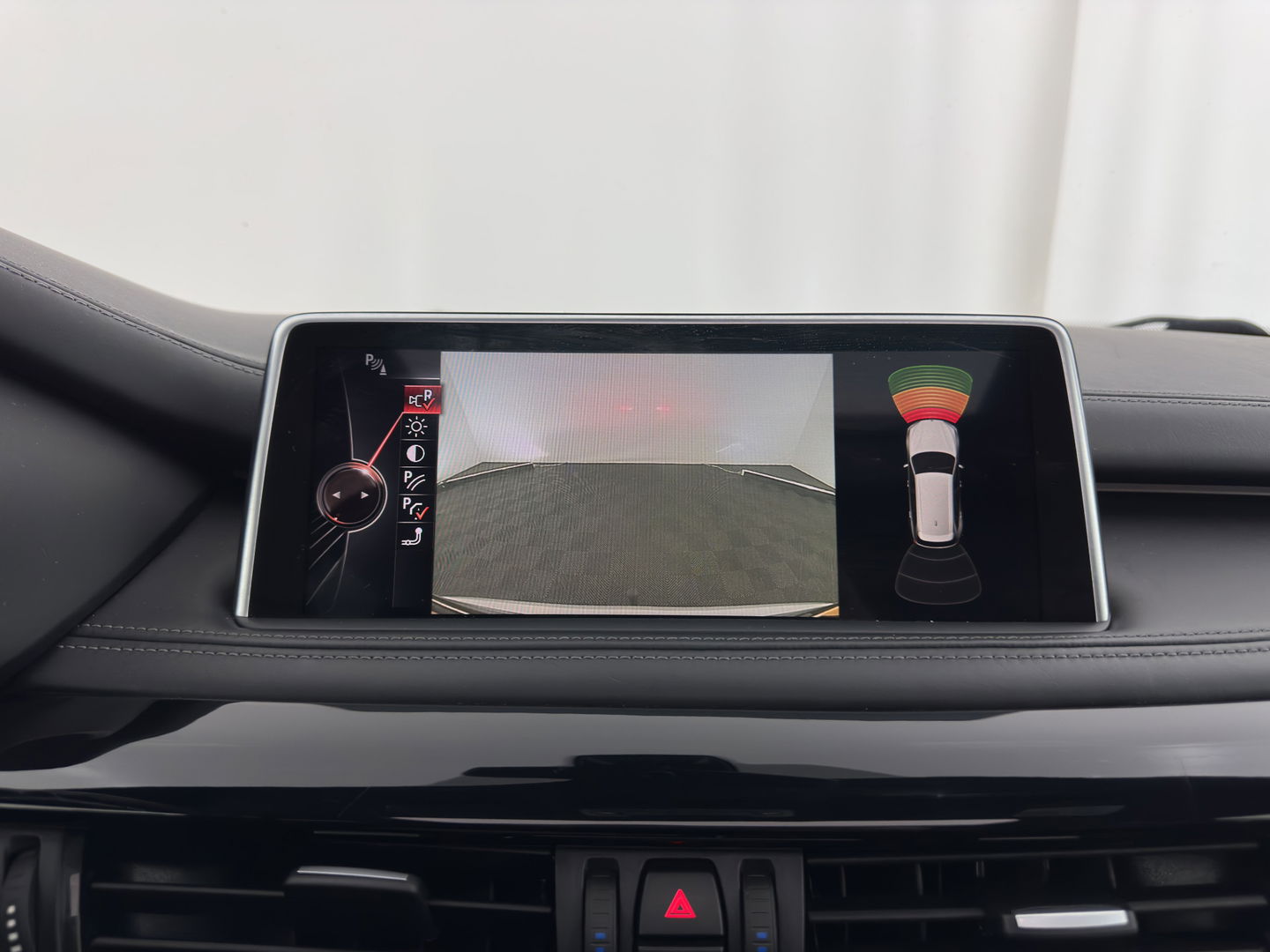 BMW X5 M Aut. *PANO | HEAD-UP | LEATHER | FULL-LED | NAVI-FULLMAP | MEMORY-PACK | HARMAN/KARDON-AUDIO | KEYLESS | CAMERA | HEATED-COMFORTSEATS | SHIFTPADDLES | TOWBAR | 20''ALU*