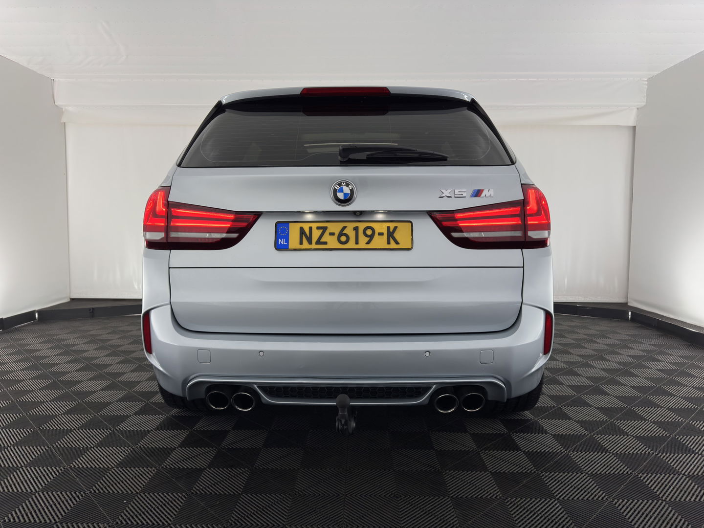 BMW X5 M Aut. *PANO | HEAD-UP | LEATHER | FULL-LED | NAVI-FULLMAP | MEMORY-PACK | HARMAN/KARDON-AUDIO | KEYLESS | CAMERA | HEATED-COMFORTSEATS | SHIFTPADDLES | TOWBAR | 20''ALU*