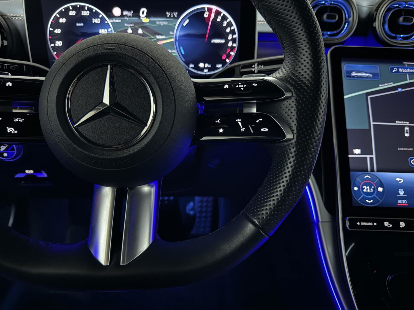 Mercedes-Benz C-Klasse Estate 300e AMG Pano Burmester 360° HUD Trekh. NAP