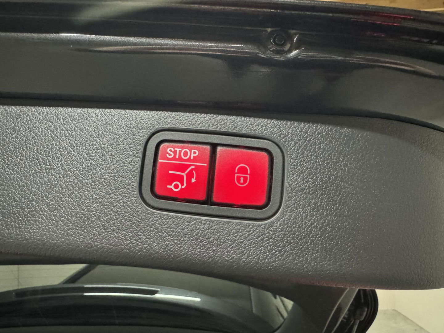 Mercedes-Benz C-Klasse Estate 300e AMG Pano Burmester 360° HUD Trekh. NAP