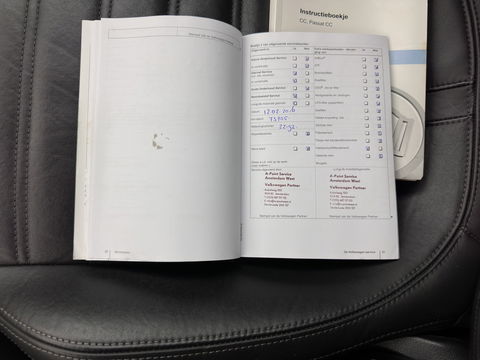 Volkswagen CC 1.8 TSI Aut. *LEATHER | BI-XENON | HEATED-SPORTSEATS | NAVI-FULLMAP | ECC | PDC | CRUISE | SHIFTPADDLES | PRIVACY-GLASS | TOWBAR | 18''ALU*