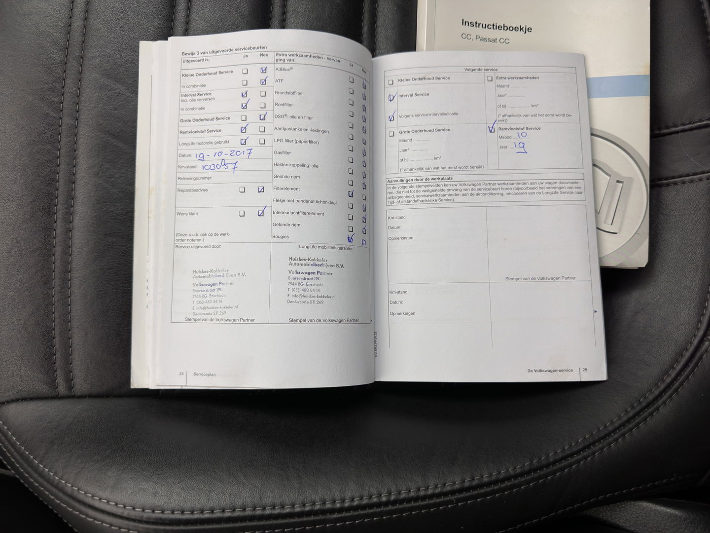 Volkswagen CC 1.8 TSI Aut. *LEATHER | BI-XENON | HEATED-SPORTSEATS | NAVI-FULLMAP | ECC | PDC | CRUISE | SHIFTPADDLES | PRIVACY-GLASS | TOWBAR | 18''ALU*