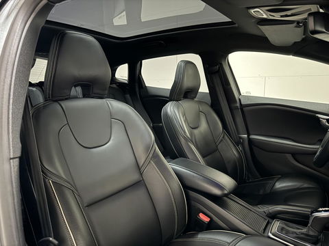 Volvo V40 2.0 T4 R-Design Pano Leer Camera Cruise Navi Trekh. NAP