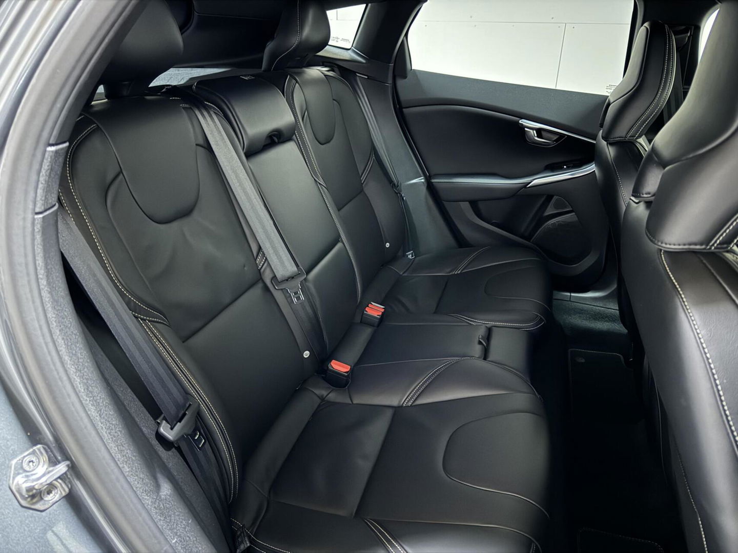 Volvo V40 2.0 T4 R-Design Pano Leer Camera Cruise Navi Trekh. NAP