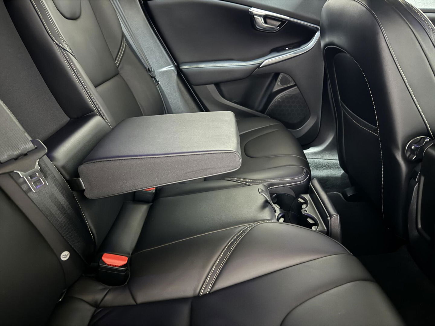 Volvo V40 2.0 T4 R-Design Pano Leer Camera Cruise Navi Trekh. NAP