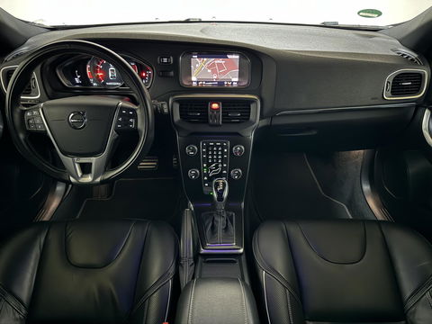 Volvo V40 2.0 T4 R-Design Pano Leer Camera Cruise Navi Trekh. NAP