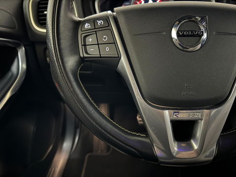 Volvo V40 2.0 T4 R-Design Pano Leer Camera Cruise Navi Trekh. NAP