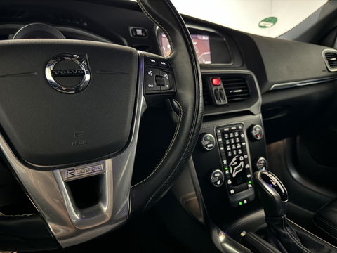 Volvo V40 2.0 T4 R-Design Pano Leer Camera Cruise Navi Trekh. NAP