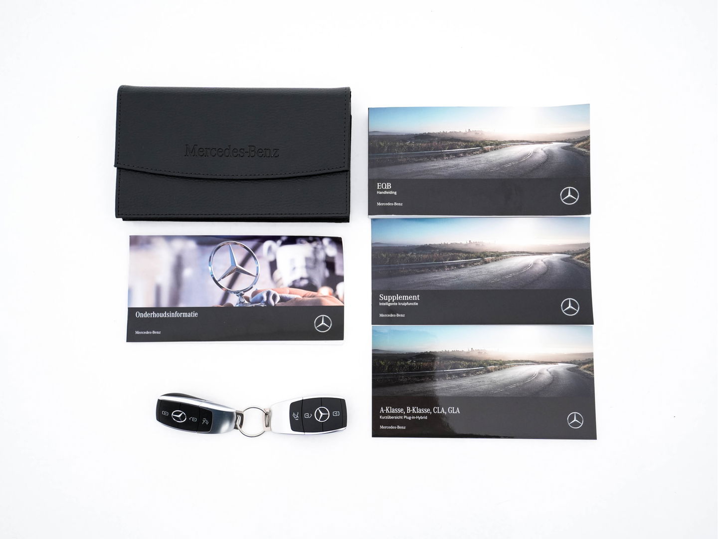 Mercedes-Benz EQB 300 4MATIC AMG-Line 67 kWh [ 3-Fase ] (INCL-BTW) *PANO | HEAD-UP | LEATHER-MICROFIBRE | MEMORY-PACK | WIDE-SCREEN-COCKPIT | FULL-LED | BLINDSPOT | AMBIENT-LIGHT | TOPVIEW | NAVI-FULLMAP | DAB+ | COMFORT/SEATS | ...