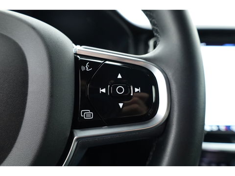 Volvo V60 2.0 T6 Plug-in hybrid AWD Plus Bright | Pilot Ass. | Blis | H&K | Elek. stoel met mem. | Stuur- & 4x stoelverw. |