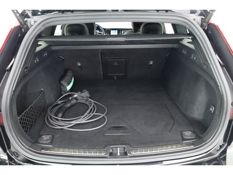 Volvo V60 2.0 T6 Plug-in hybrid AWD Plus Bright | Pilot Ass. | Blis | H&K | Elek. stoel met mem. | Stuur- & 4x stoelverw. |